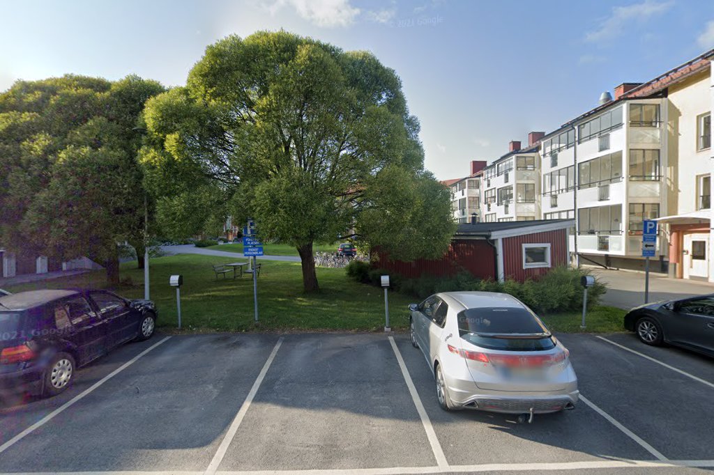 Upptäck Hallbruksgatans lekpark i Luleå - Lekplats i Luleå, Norrbottens ...